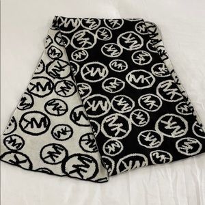 Michael Kors black and white scarf